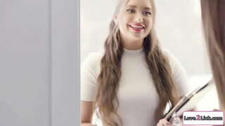 Wedding seduces saperangan lan masturbate cunts lan convinces em duwe 3some.Dheweke licks ing blonde pus minangka dheweke hot gf facesits dheweke