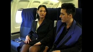 Brunette àille air stewardess uniform gets fucked air plèana