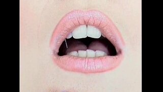 Angela Tiger - lesbičky - v bílé barvě