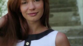 Nggantheng Eropah teen Carolizi fooling watara ruangan