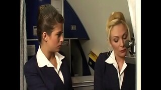 Mesum pramugari pelacur wanita nyedhot wong kang alat ing garis