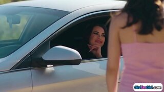 Telung super panas bocah-bocah wadon college nggawe metu ing amben.Loro saka wong-wong mau nyedhot ing rikma abrit kanca-kanca tenan susu sadurunge siji licks dheweke 19yo gfs pus nalika facesitting ing rikma abrit.Teen girl mangan pus lan banjur padha samubarang kang angel saben wong pus nganti padha cum