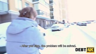 DEBT4K. Calibri Angel natakar ne more pridobiti denar, ampak ona lahko uporabite svoje spolno čare