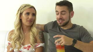 Cah Wadon Sing Kepengin Kanggo Bojomu Kanggo Nyedhot Kontol Kanggo Dheweke Ulang Tahun