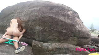 صور مانو فوكس الشرج الجنس بدون الواقي الذكري على الشاطئ العام